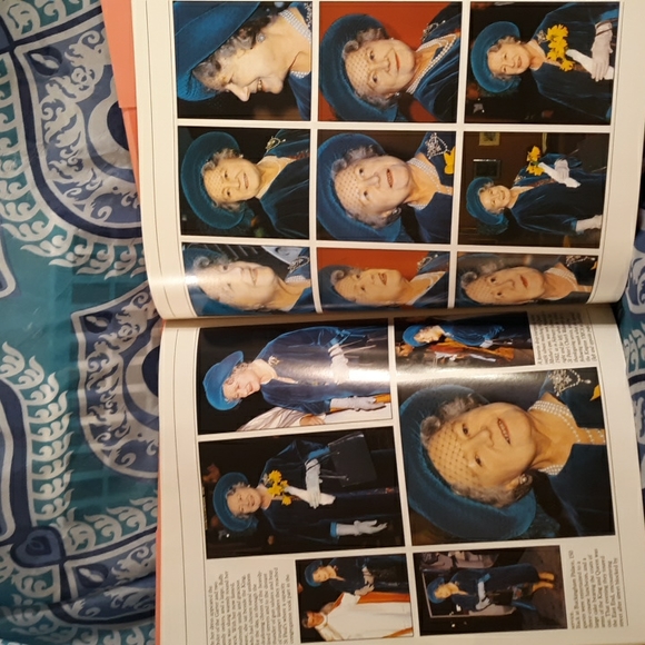 Book - Picture 5 of 6